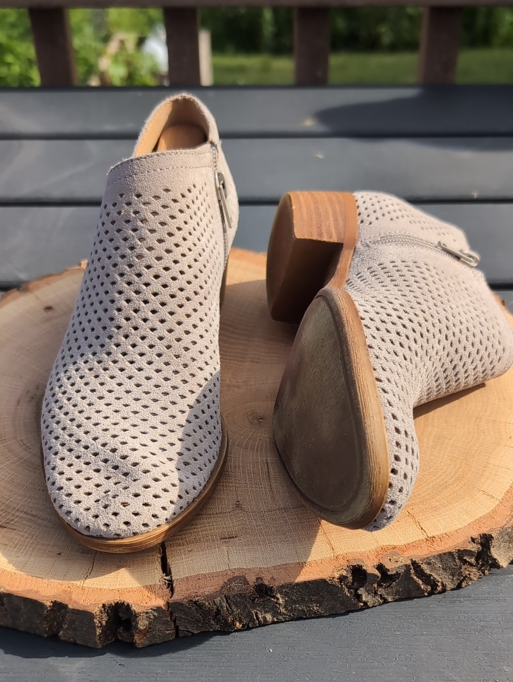 Lucky Brand Brushed Suede Booties Diamond Laser Cut-Out SZ 7 - Picture 4 of 14